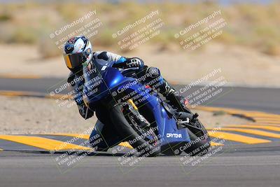 media/Oct-08-2022-SoCal Trackdays (Sat) [[1fc3beec89]]/Turn 16 (125pm)/